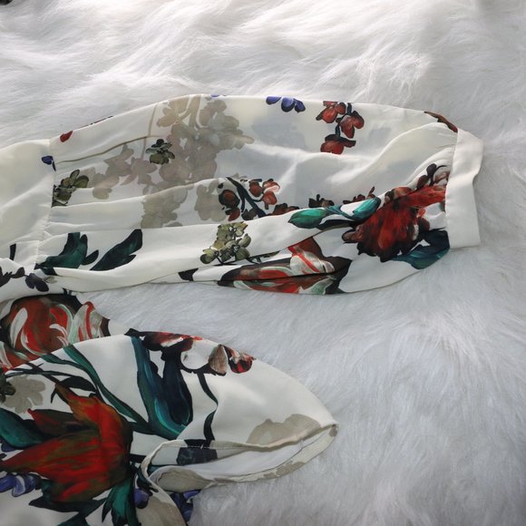 Express White Floral Blouse - Loose Fit, Half Puff Sleeve - Size Medium - Picture 7 of 10
